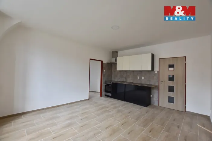 Pronájem bytu 3+kk, Nechanice, Husovo nám., 57 m2