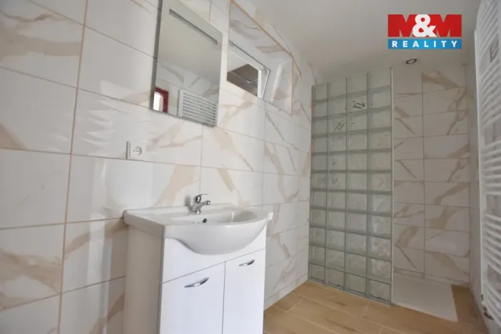 Pronájem bytu 3+kk, Nechanice, Husovo nám., 57 m2