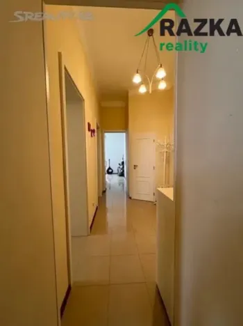 Prodej bytu 3+1, Karlovy Vary - Drahovice, Krále Jiřího, 130 m2