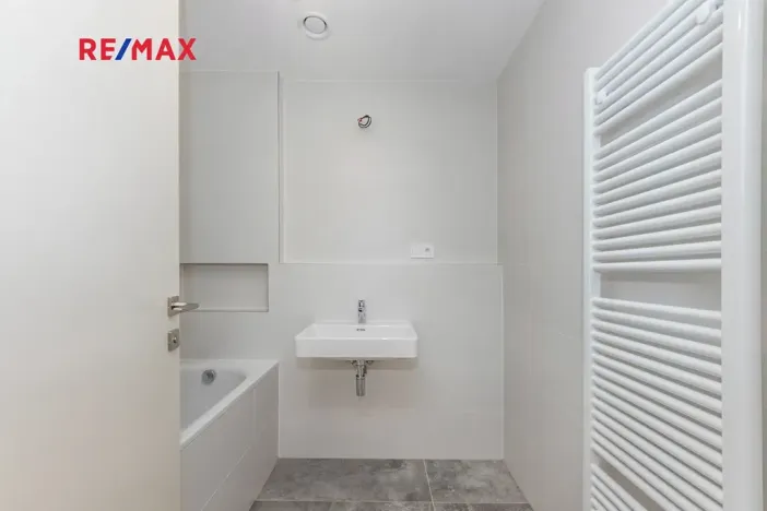 Pronájem bytu 2+kk, Praha - Radlice, U Komína, 53 m2