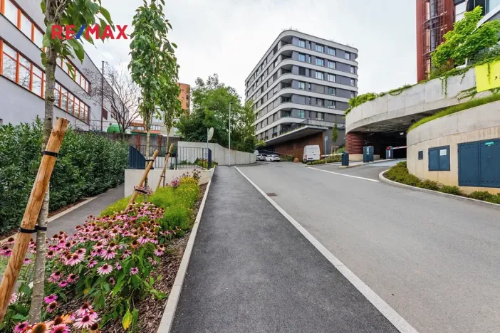 Pronájem bytu 2+kk, Praha - Radlice, U Komína, 53 m2