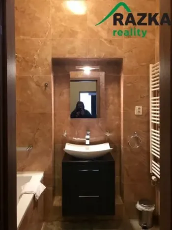 Prodej pozemku pro bydlení, Karlovy Vary, Moravská, 248 m2