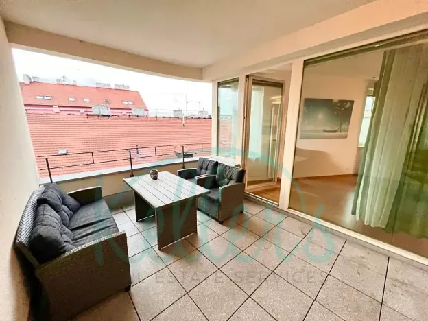 Pronájem bytu 3+kk, Praha, Krakovská, 96 m2