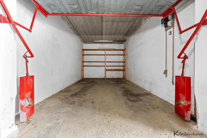 Prodej garáže, Zlín, Křiby, 12 m2