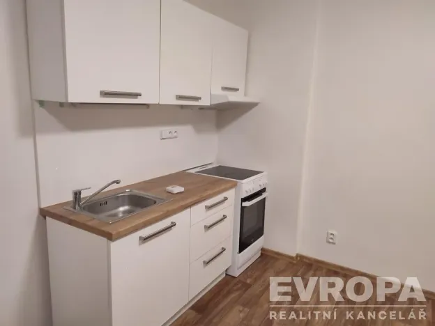 Pronájem bytu 1+kk, Libochovice, Vrchlického, 36 m2