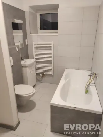 Pronájem bytu 1+kk, Libochovice, Vrchlického, 36 m2