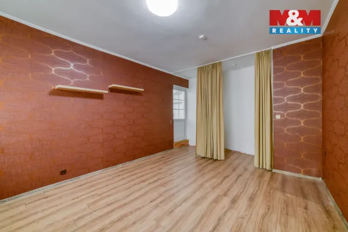 Pronájem obchodního prostoru, Mariánské Lázně, Hlavní třída, 35 m2
