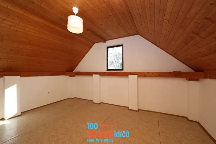 Prodej rodinného domu, Klučov, 251 m2