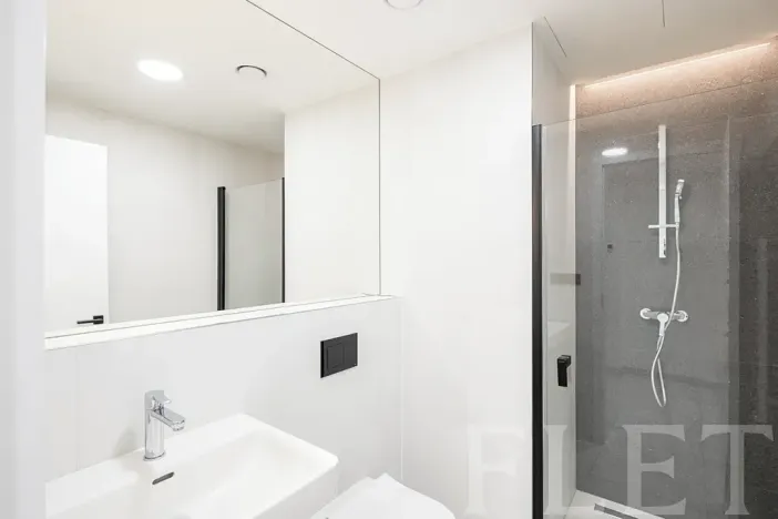 Pronájem bytu 1+kk, Praha - Smíchov, Grafická, 31 m2