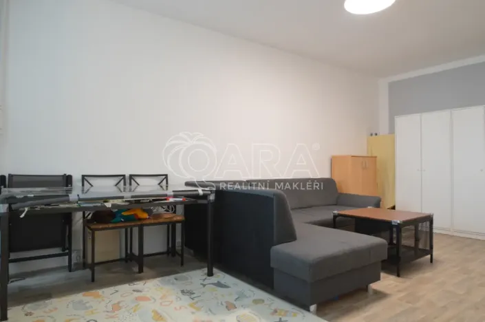 Prodej bytu 3+1, Praha - Kobylisy, Hrubého, 65 m2