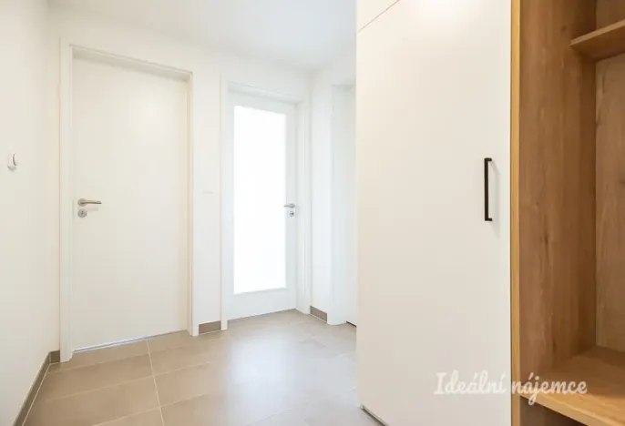 Pronájem bytu 2+kk, Praha - Kamýk, Zimova, 50 m2