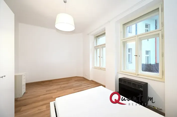 Pronájem bytu 1+1, Praha - Žižkov, Kubelíkova, 39 m2