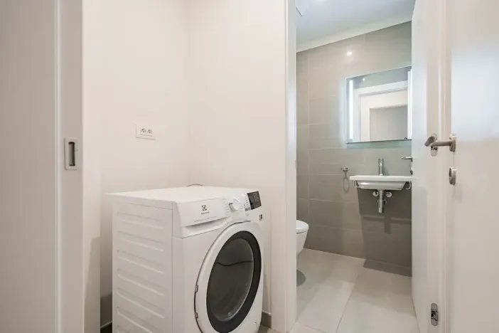 Pronájem bytu 2+kk, Praha - Smíchov, Holečkova, 74 m2