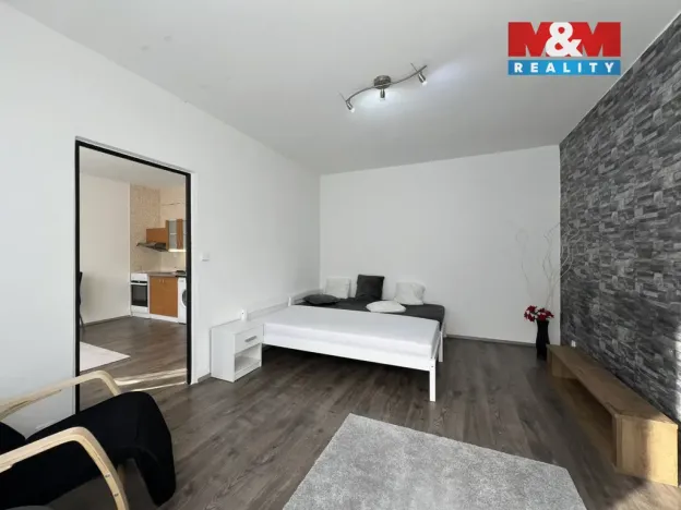 Pronájem bytu 1+1, Děčín - Děčín IX-Bynov, Na Pěšině, 36 m2