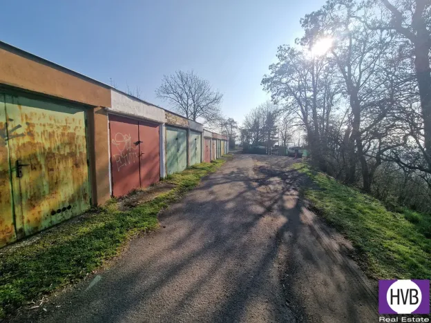 Pronájem garáže, Praha, Hřebenová, 19 m2