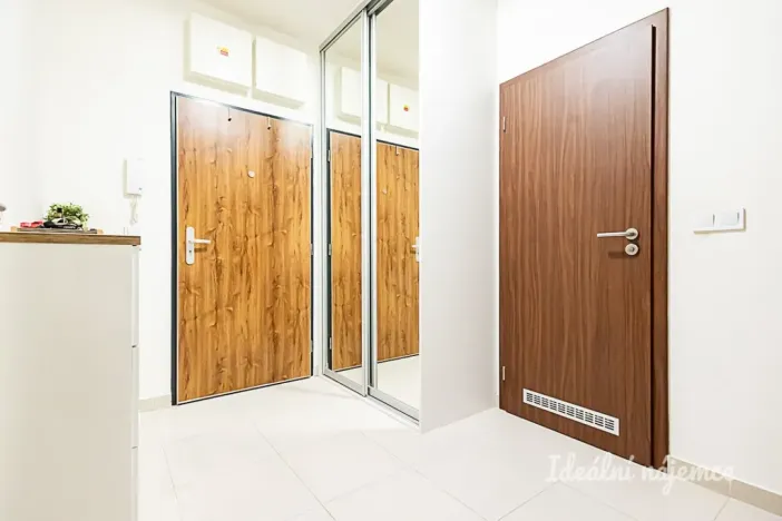 Pronájem bytu 2+kk, Praha - Hloubětín, Granitova, 53 m2