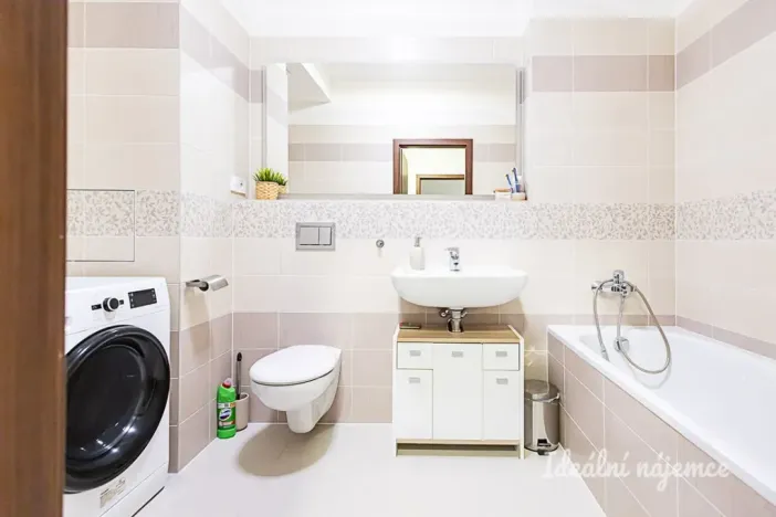 Pronájem bytu 2+kk, Praha - Hloubětín, Granitova, 53 m2