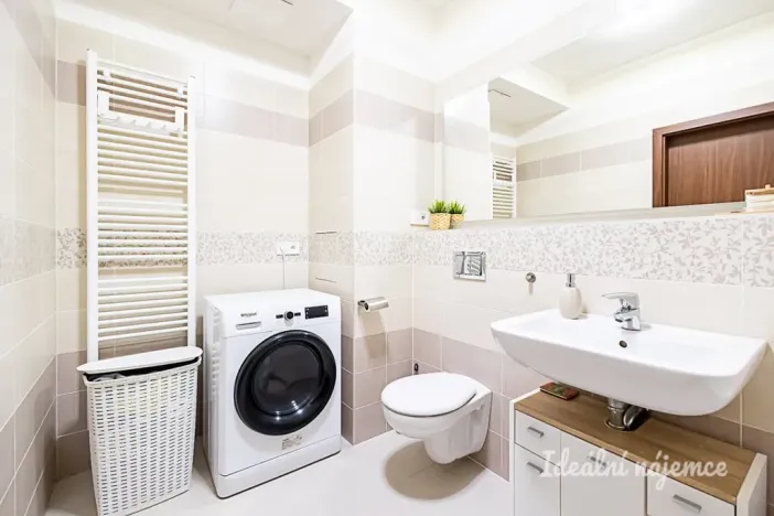 Pronájem bytu 2+kk, Praha - Hloubětín, Granitova, 53 m2