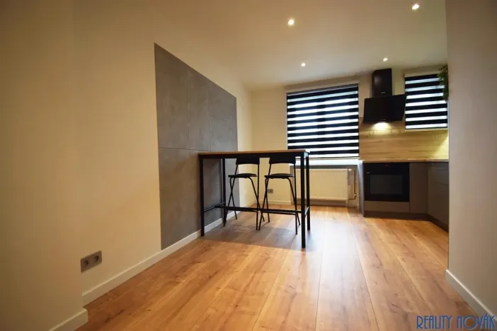 Pronájem bytu 2+1, Praha - Vinohrady, Lužická, 70 m2