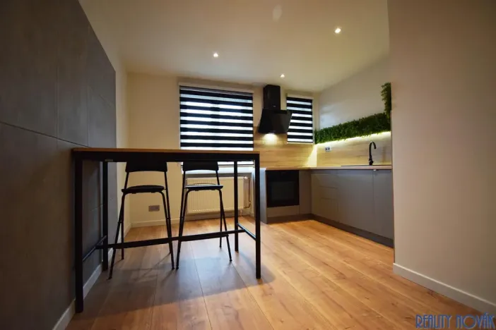 Pronájem bytu 2+1, Praha - Vinohrady, Lužická, 70 m2