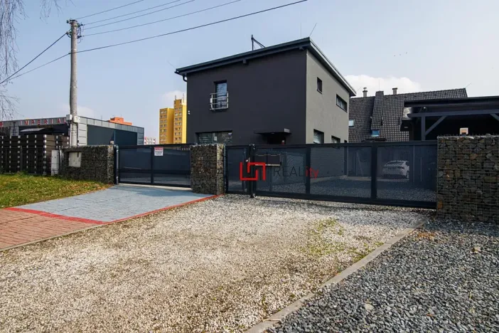 Prodej ubytování, Ostrava, 17. listopadu, 138 m2