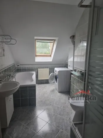 Pronájem bytu 3+1, Opava - Předměstí, třída Spojenců, 80 m2