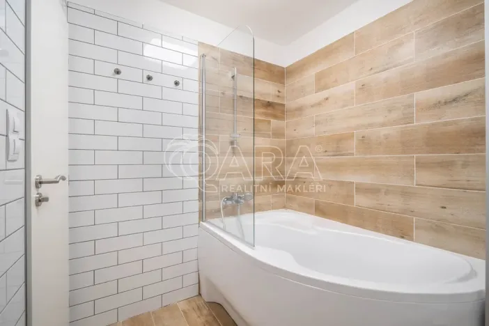 Pronájem bytu 3+kk, Praha - Prosek, Litvínovská, 67 m2