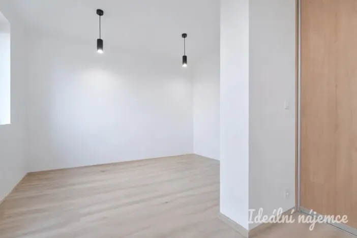 Pronájem bytu 2+kk, Brno, Jižní, 36 m2