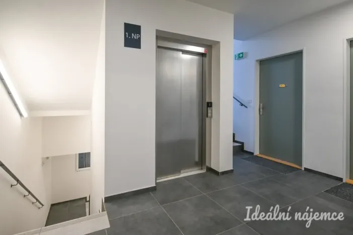 Pronájem bytu 2+kk, Brno, Jižní, 36 m2