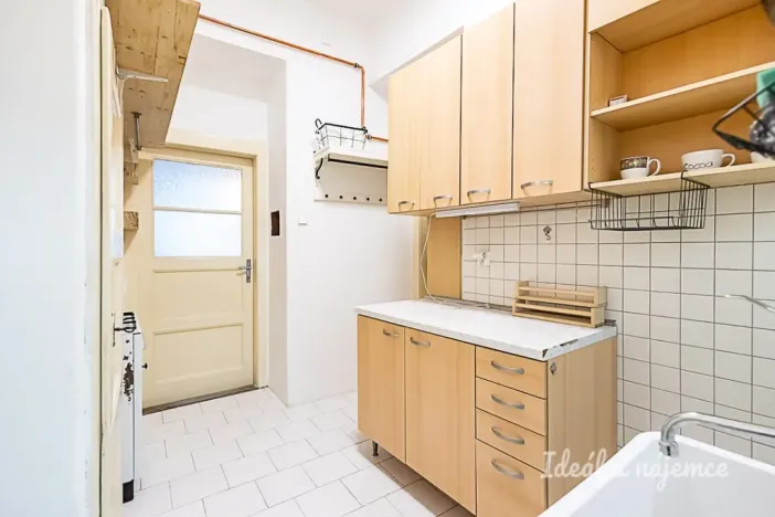 Pronájem bytu 3+1, Praha - Žižkov, Žerotínova, 72 m2