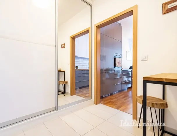 Pronájem bytu 2+kk, Praha - Strašnice, Zvěřinova, 68 m2