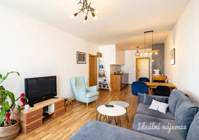 Pronájem bytu 2+kk, Praha - Strašnice, Zvěřinova, 68 m2