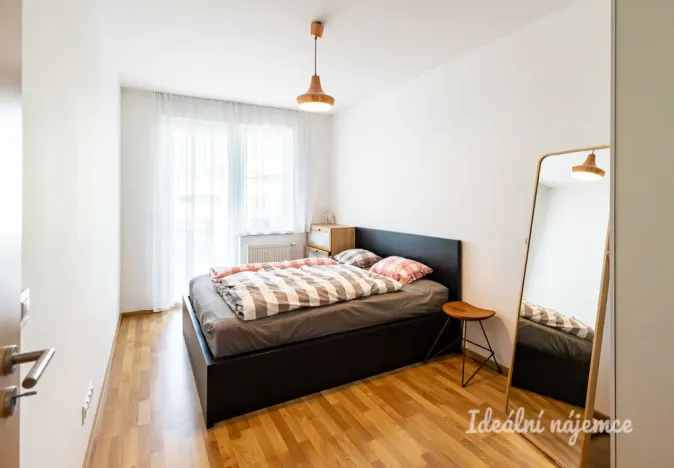 Pronájem bytu 2+kk, Praha - Strašnice, Zvěřinova, 68 m2