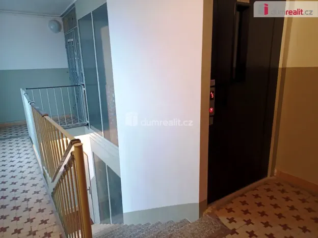 Pronájem bytu 4+1, Ústí nad Labem - Všebořice, Spartakiádní, 92 m2