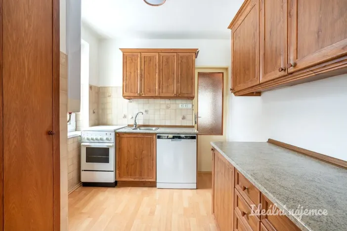 Pronájem bytu 2+1, Praha - Kobylisy, Čumpelíkova, 57 m2