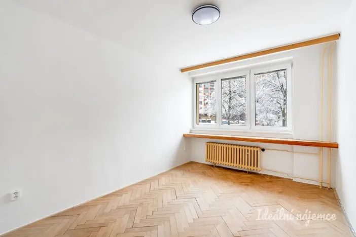 Pronájem bytu 2+1, Praha - Kobylisy, Čumpelíkova, 57 m2