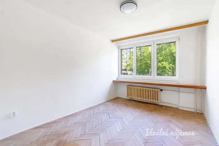 Pronájem bytu 2+1, Praha - Kobylisy, Čumpelíkova, 57 m2