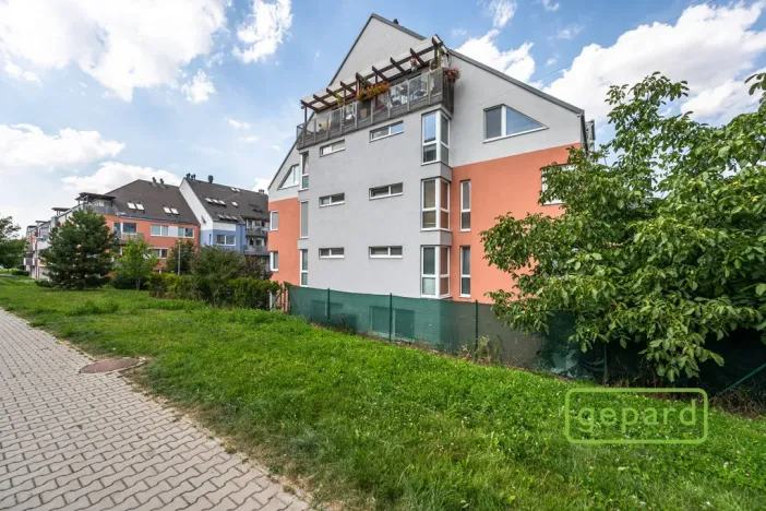 Pronájem bytu 1+1, Praha, Herlíkovická, 43 m2