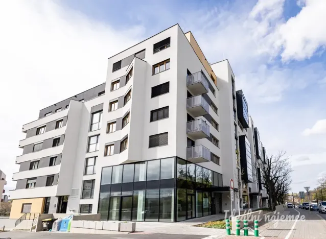 Pronájem bytu 1+kk, Praha - Michle, U plynárny, 37 m2