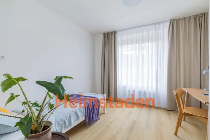 Pronájem bytu 3+kk, Praha - Holešovice, U Pergamenky, 82 m2
