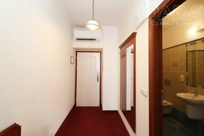 Pronájem bytu 1+kk, Praha - Vinohrady, Balbínova, 24 m2