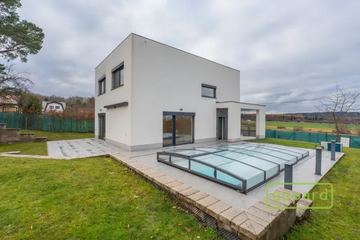 Prodej rodinného domu, Mníšek pod Brdy, U Kolejí, 200 m2