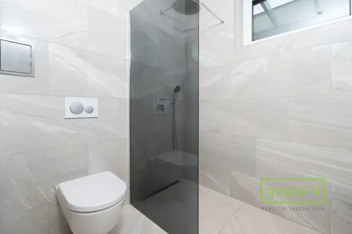 Prodej rodinného domu, Mníšek pod Brdy, U Kolejí, 200 m2