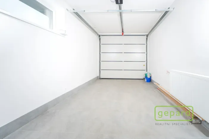 Prodej rodinného domu, Mníšek pod Brdy, U Kolejí, 200 m2