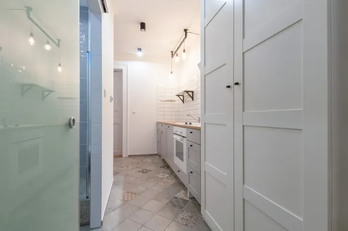 Pronájem bytu 1+1, Praha - Holešovice, Osadní, 37 m2