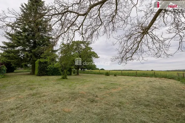 Prodej zahrady, Řepín, 1647 m2