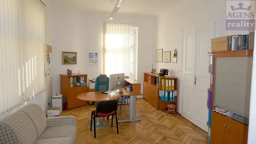 Pronájem kanceláře, Praha - Nové Město, Fügnerovo náměstí, 110 m2