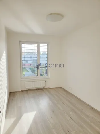 Pronájem bytu 2+kk, Praha, Oldřichovská, 50 m2