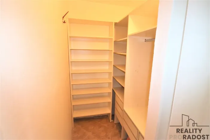 Pronájem bytu 2+1, Ostrava - Poruba, Otakara Jeremiáše, 60 m2