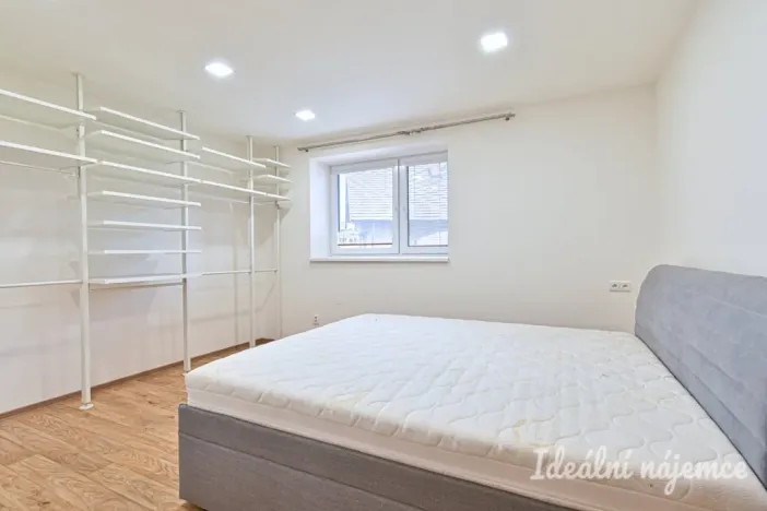 Pronájem bytu 3+kk, Vojkovice, Hlavní, 82 m2